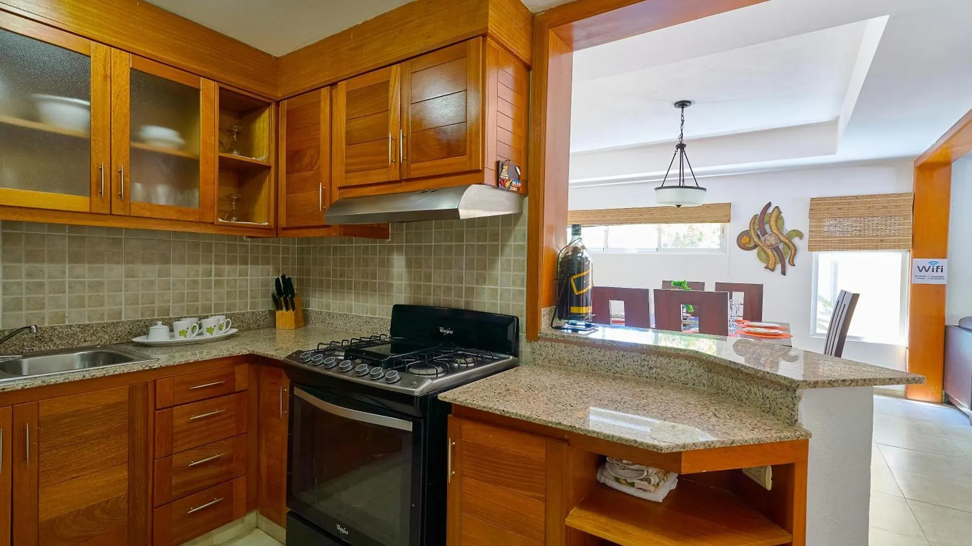 New! Comfy Spacious Villa W- Pool, Jacuzzi, Bbq Juan Dolio